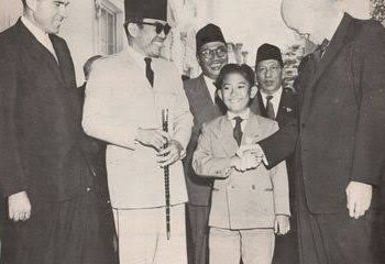 Soekarno Diperlakukan Tidak Manusiawi oleh Pemerintah