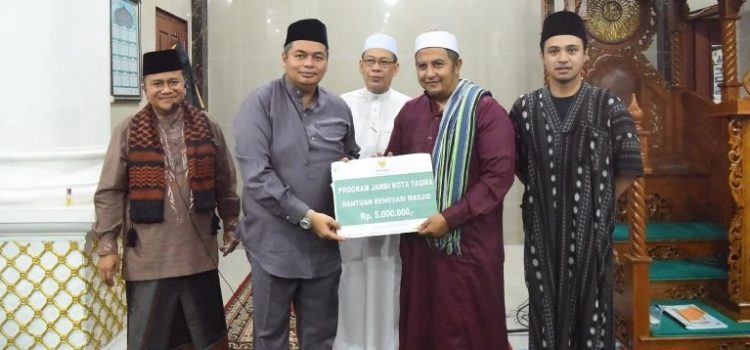 Ketua DPRD Kota Jambi Dampingi Wali Kota Safari Ramadan