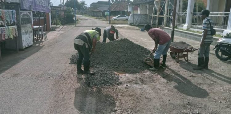 Warga Apresiasi Kemas Faried, Baru Dua Hari Tinjau Jalan…