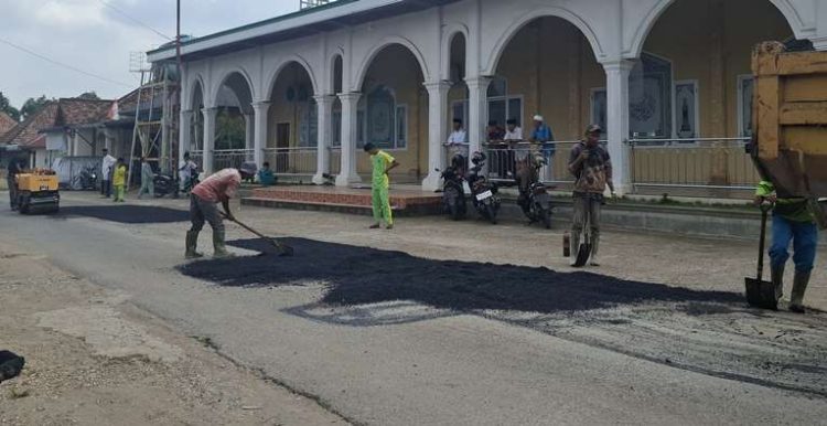 Perhatian Kemas Faried: Jalan Penyengat Rendah Mulus