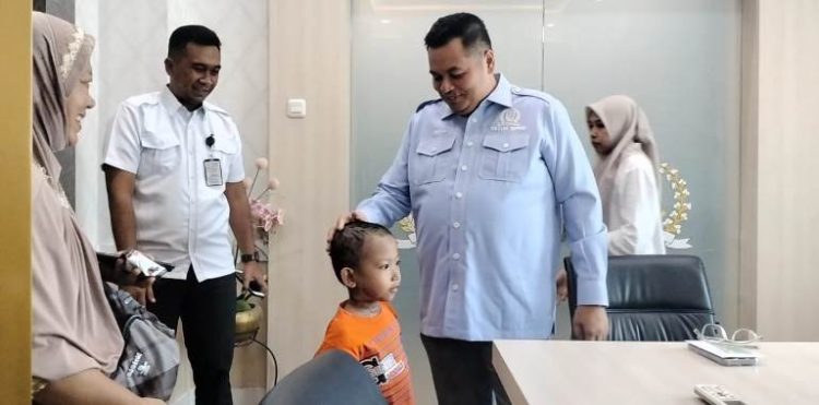 Air Mata Kemas Faried Pecah Dengar Raffi Akbar Pengidap Leukemia Tutup Usia